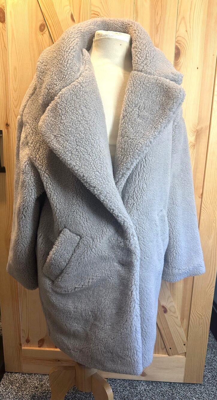Abercrombie & Fitch Teddy Coat Plush Faux Fur Jacket Grey Medium